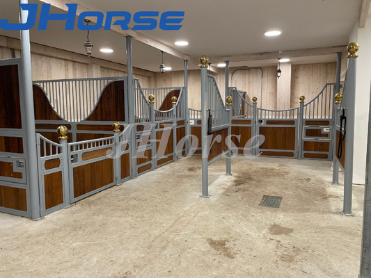 Конюшня лошади двери качания деревянная гальванизированная Equine обшивает панелями 3.5m 3.6m ISO9001