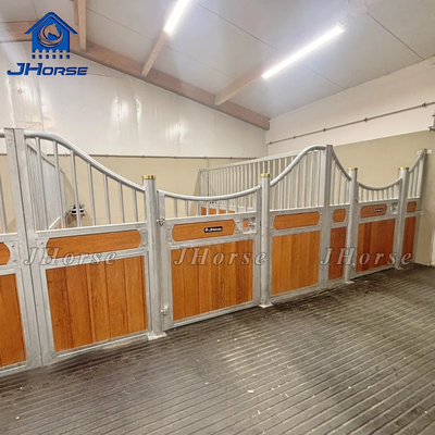 На заказ Размер Конные колыбели Luxury Internal Bamboo Horse Stall Horse Stable Board With Rolling Feeder (Стабильная доска для лошадей)